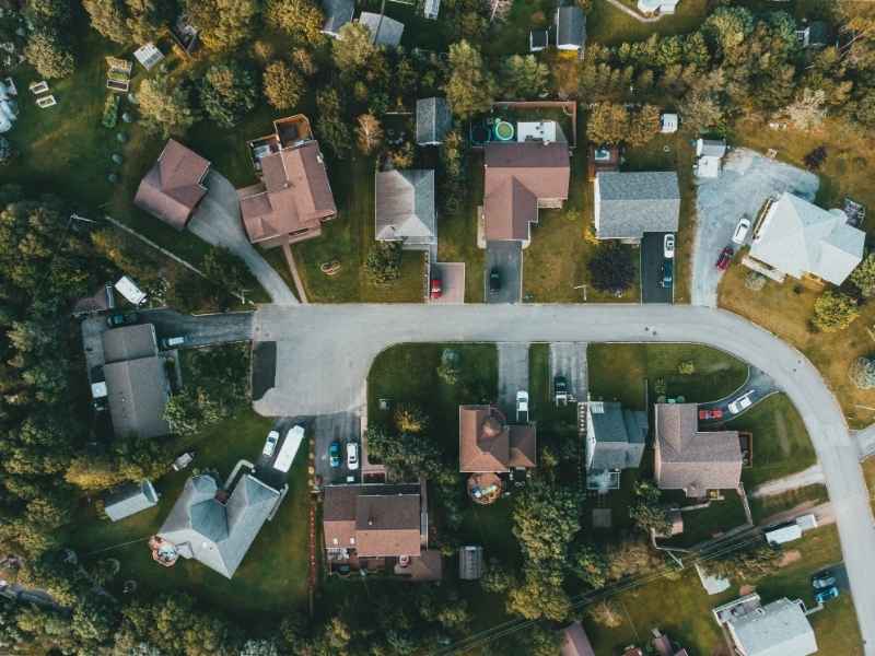 ALTA Survey Easements Property Access Vestavia Hills Alabama - Vestavia Hills Land Surveying ALTA survey reviewing property access and easement conditions in a Vestavia Hills Alabama neighborhood
